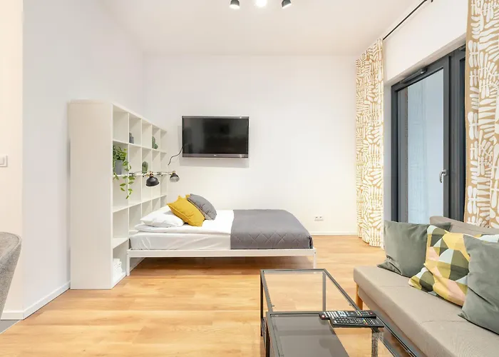 Cozy Studio With Balcony And Free Garage By Noclegi Renters